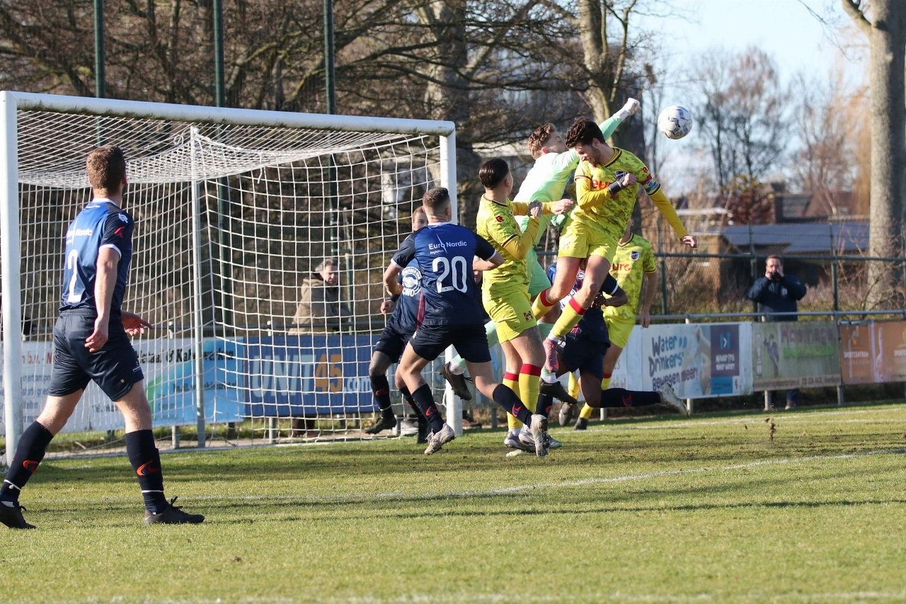 CWO troeft Victoria'04 af