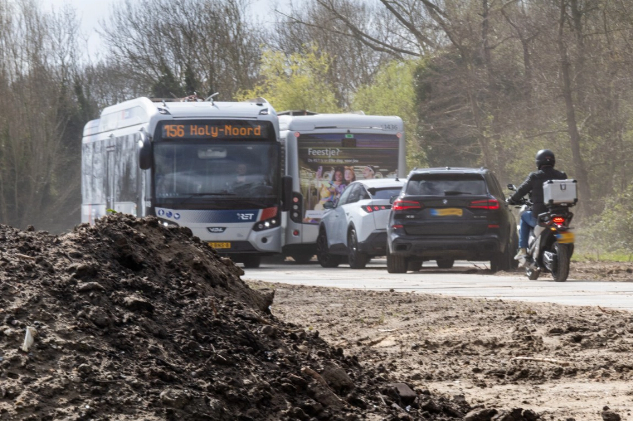 Verkeerschaos op busbaan Marathonweg