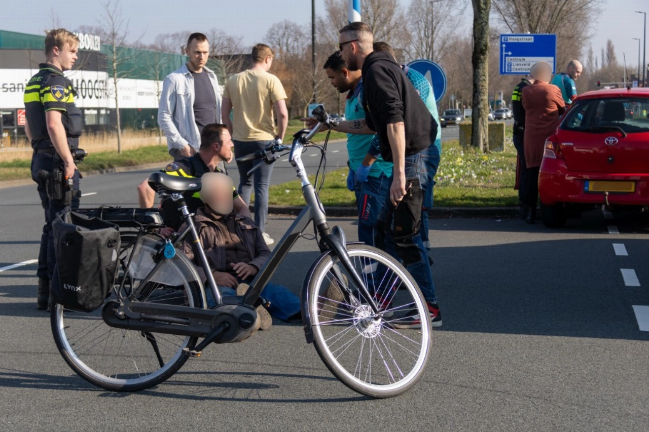 Fietser aangereden op Westlandseweg