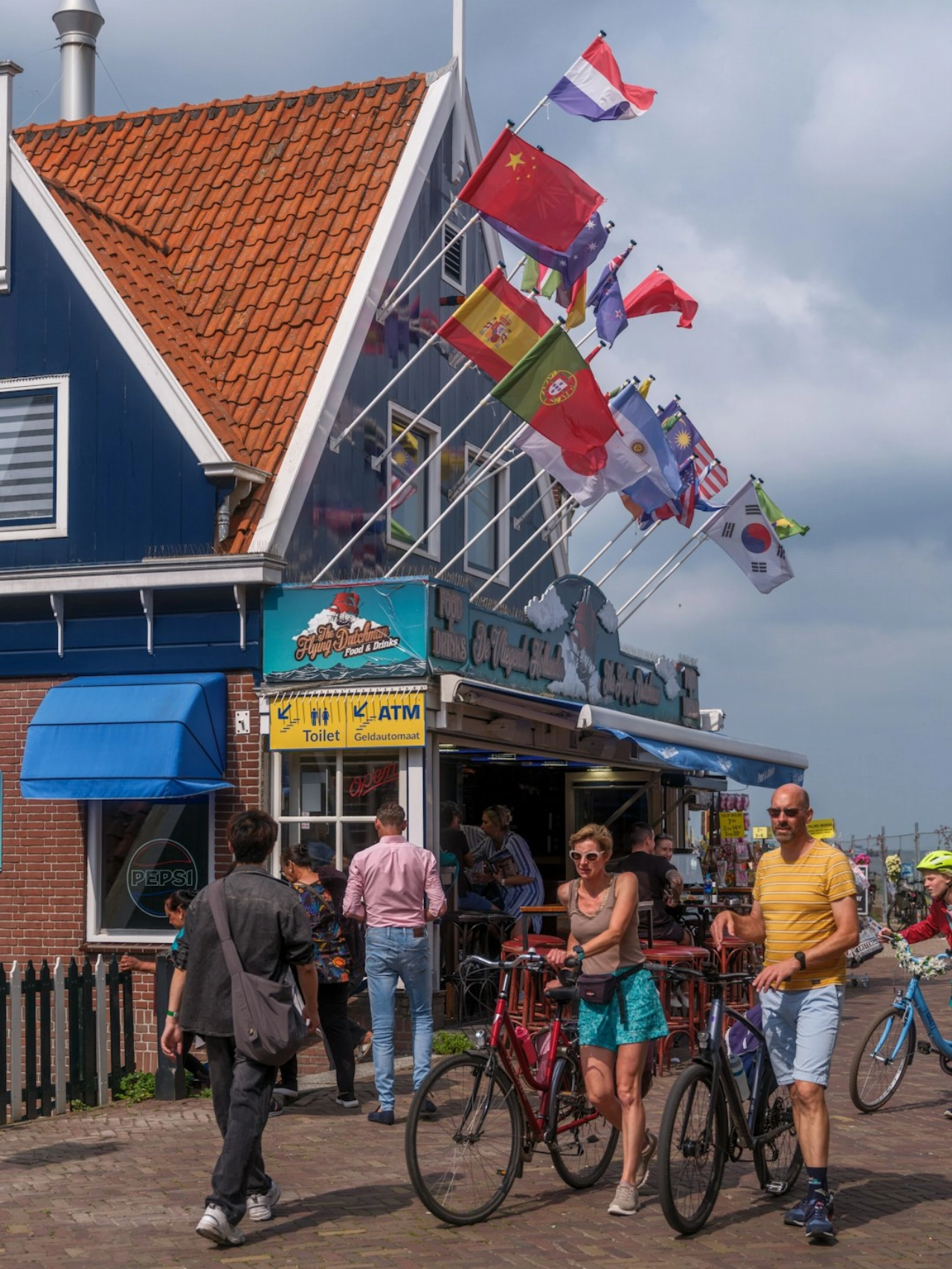 Van voorbijganger naar klant, vergroot je zichtbaarheid met vlaggen!