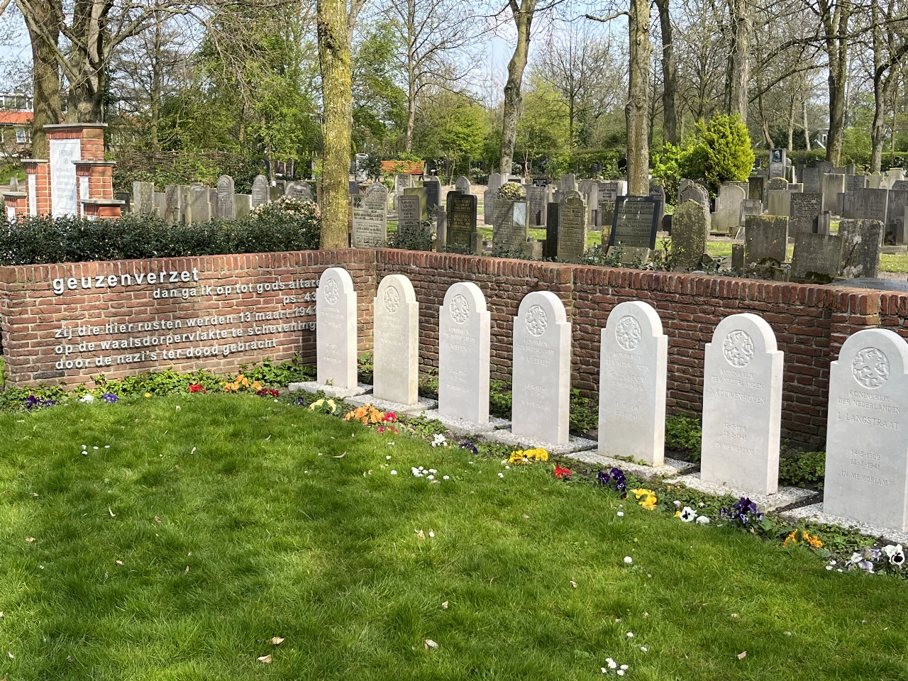 Fietstocht door oorlogsverleden brengt geschiedenis Vlaardingen tot leven