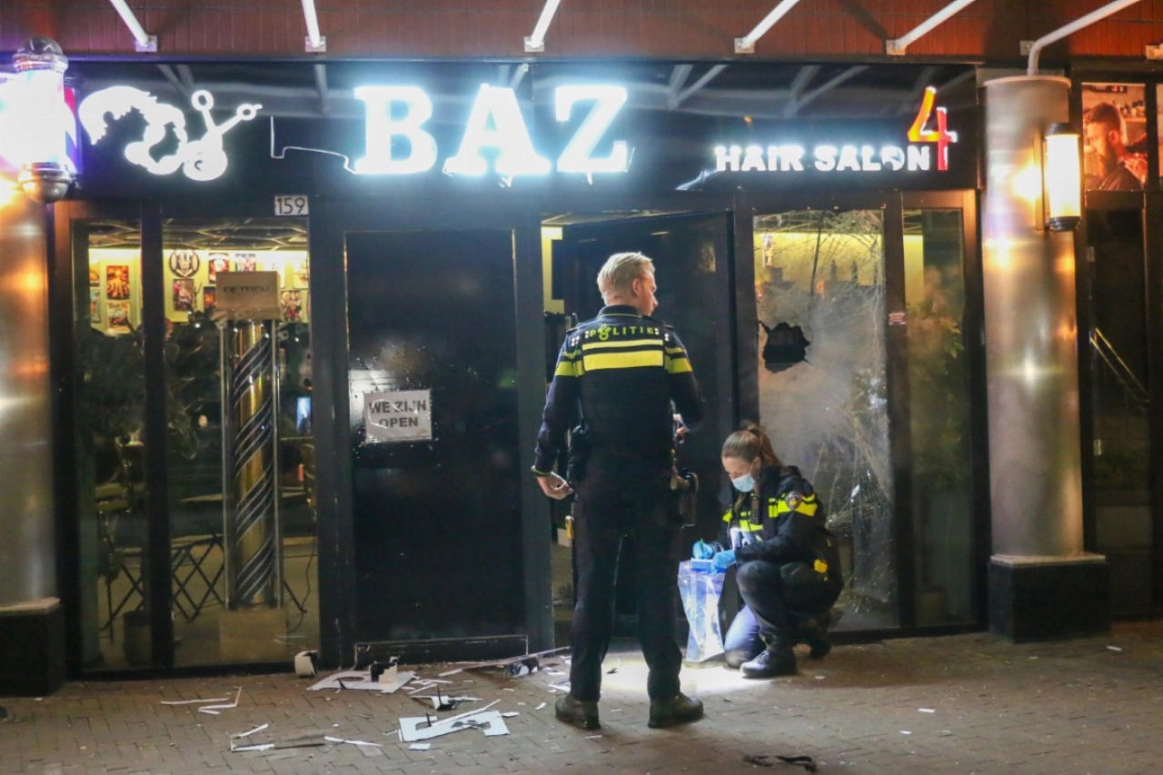 Burgemeester van Vlaardingen sluit kapperszaak na explosie