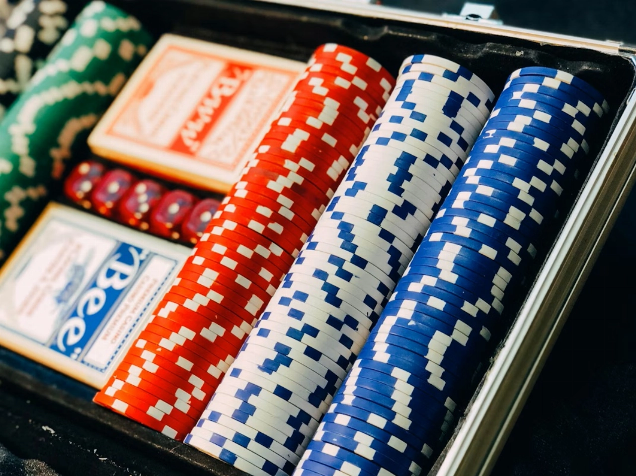 Hoe professionele pokerspelers in seconden een bluf herkennen