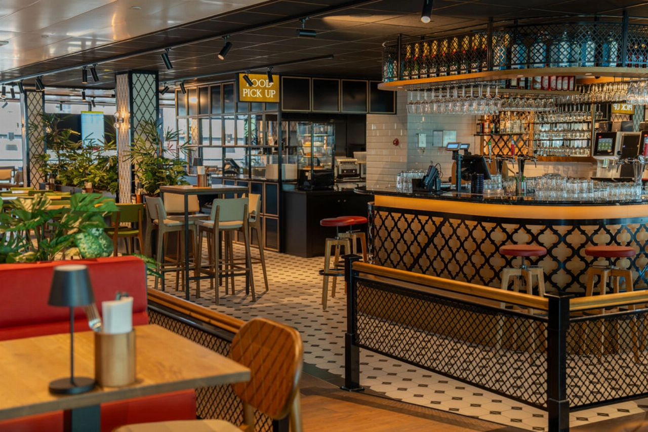 Restaurant-bar Metropole opent haar deuren op Rotterdam The Hague Airport