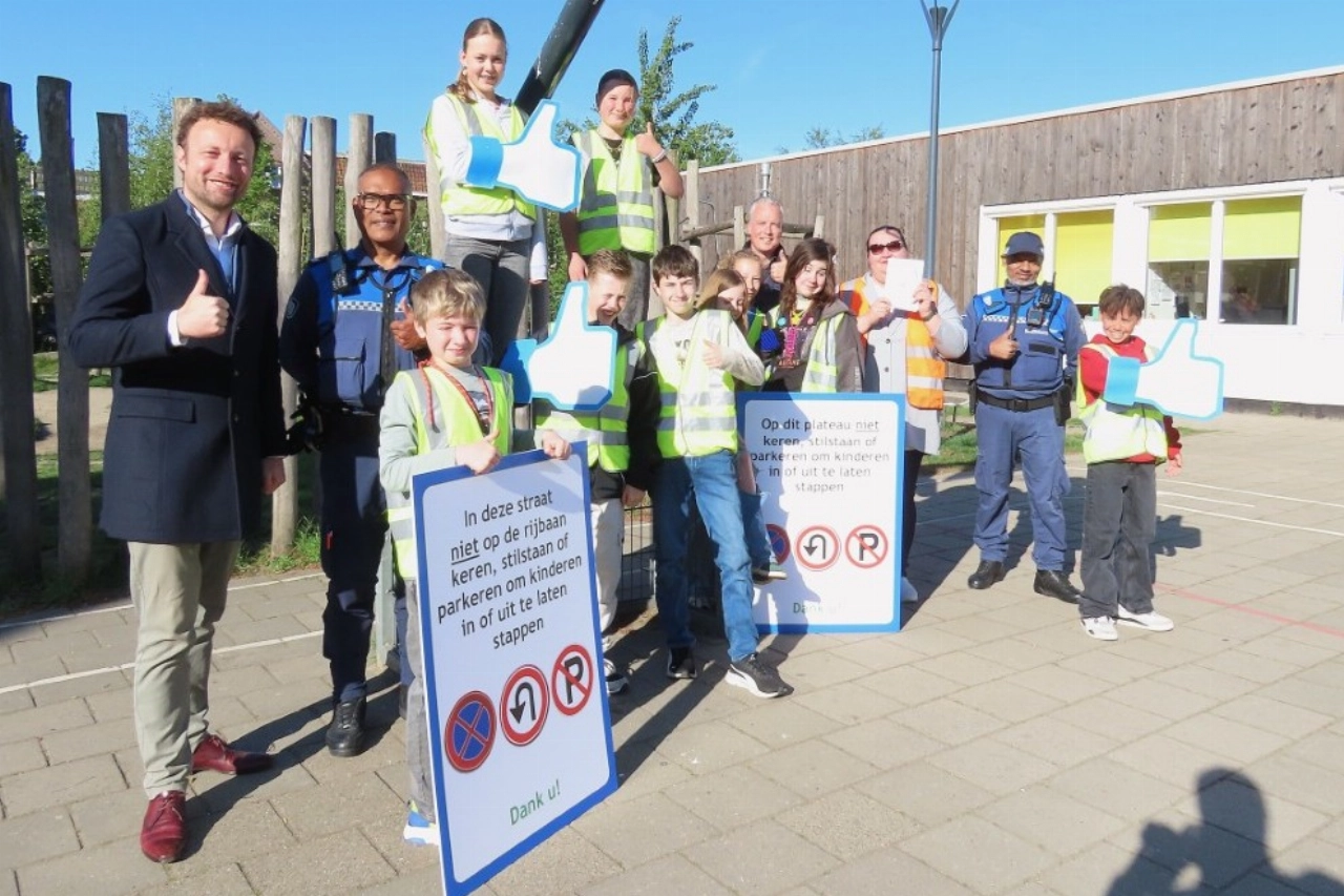 Leerlingen in actie voor meer veiligheid bij begin en einde schooldag