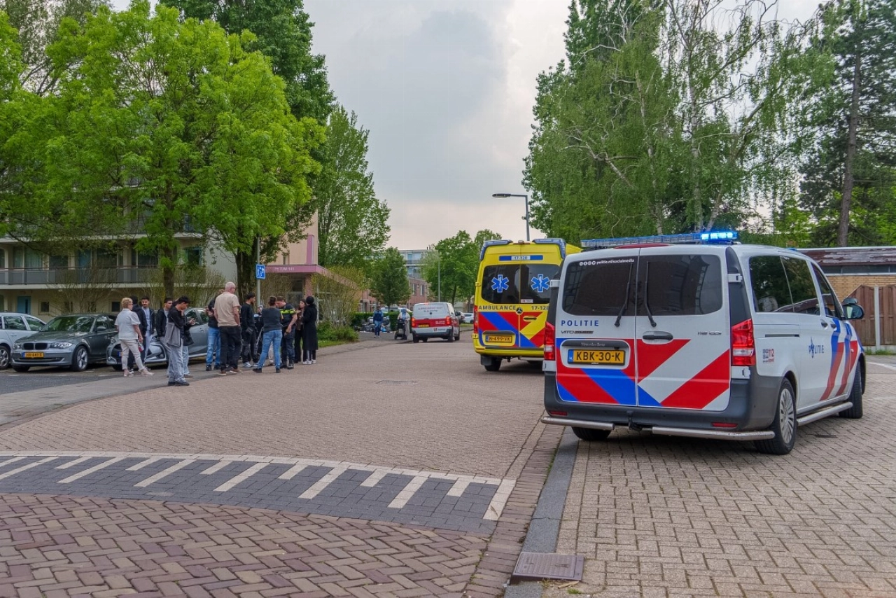 Vrouw aangereden in Vlaardingen, bestuurder rent weg