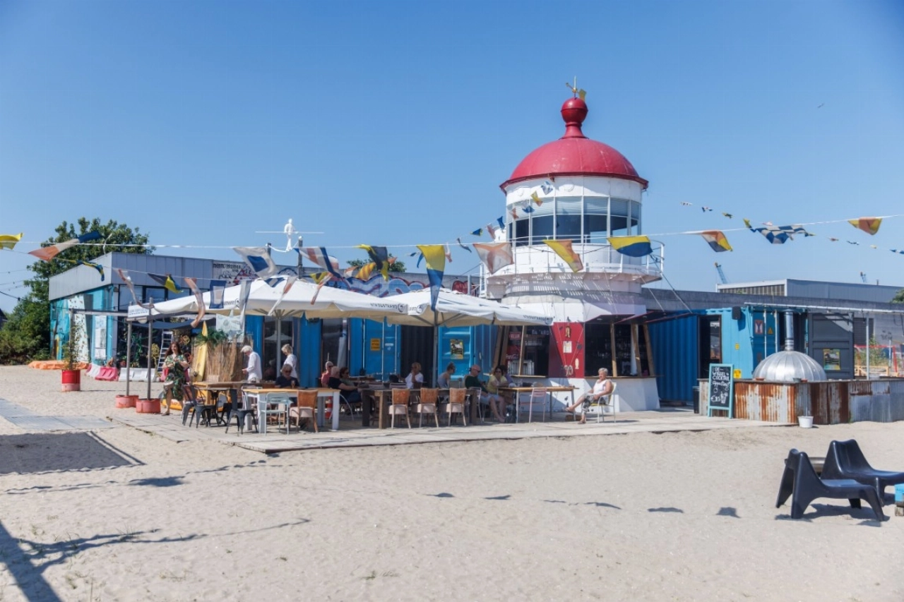 Laatste zomer aan de Maas: Stadsstrand opent dit weekend