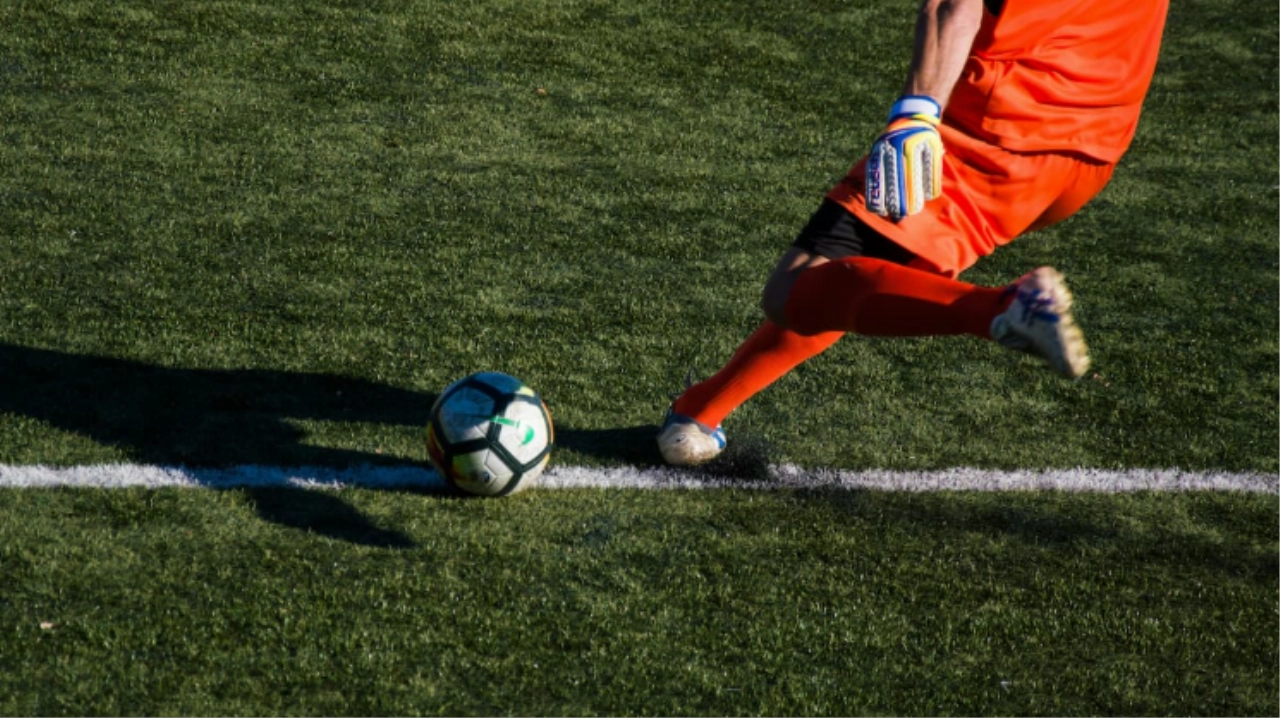 De voetbalderby's van Vlaardingen: CION, VFC en de strijd om lokale trots