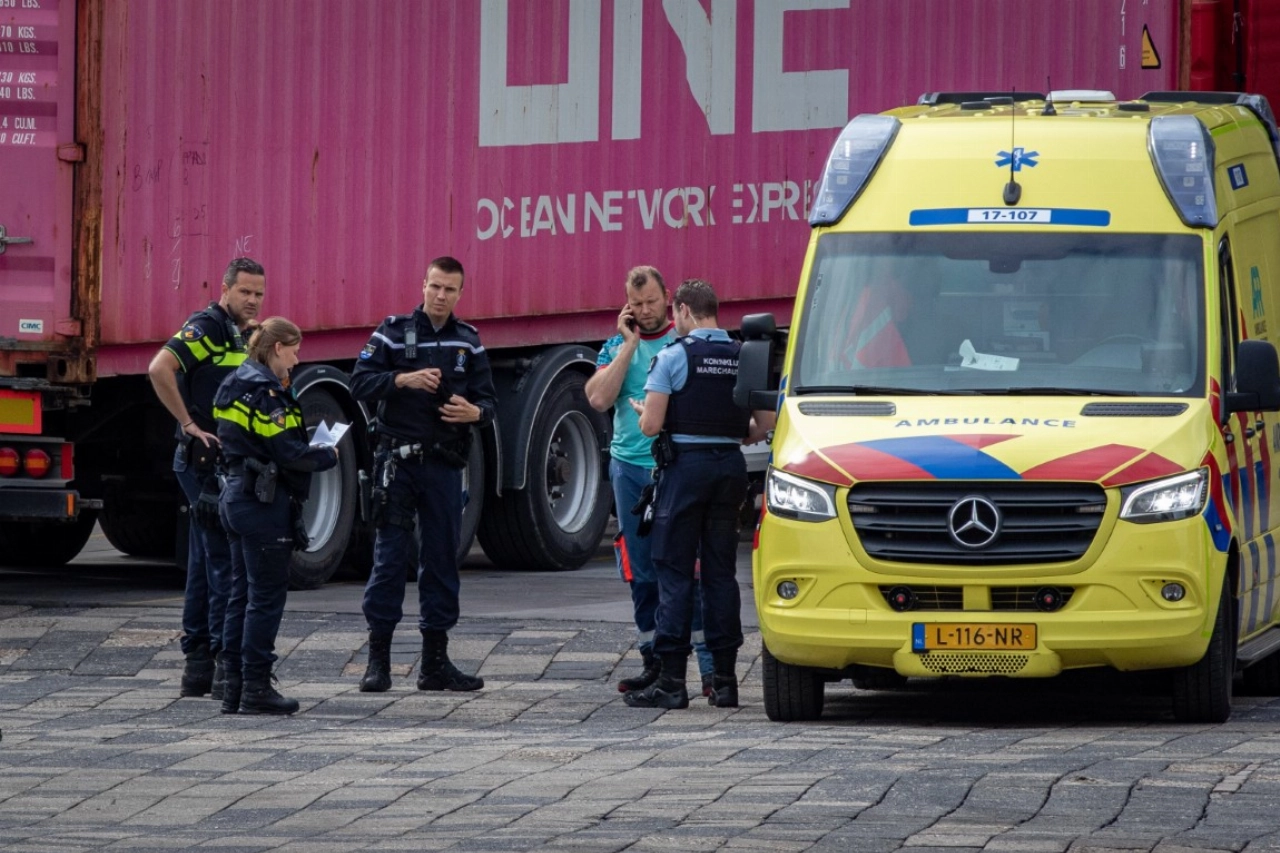 Illegale migranten opgepakt op bedrijventerrein in Vlaardingen