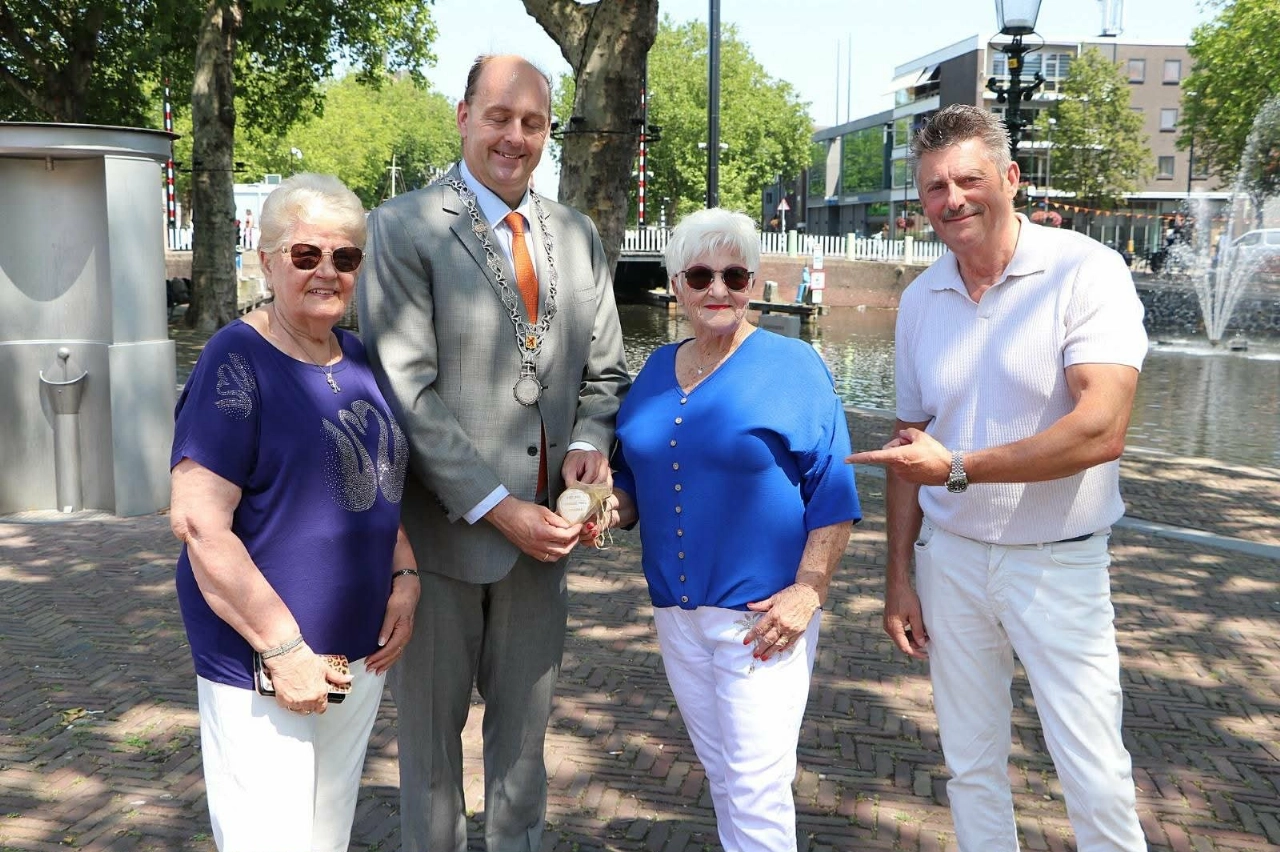 Orgel Joke ontvangt ere-schub van Haringkoppen Verbinden