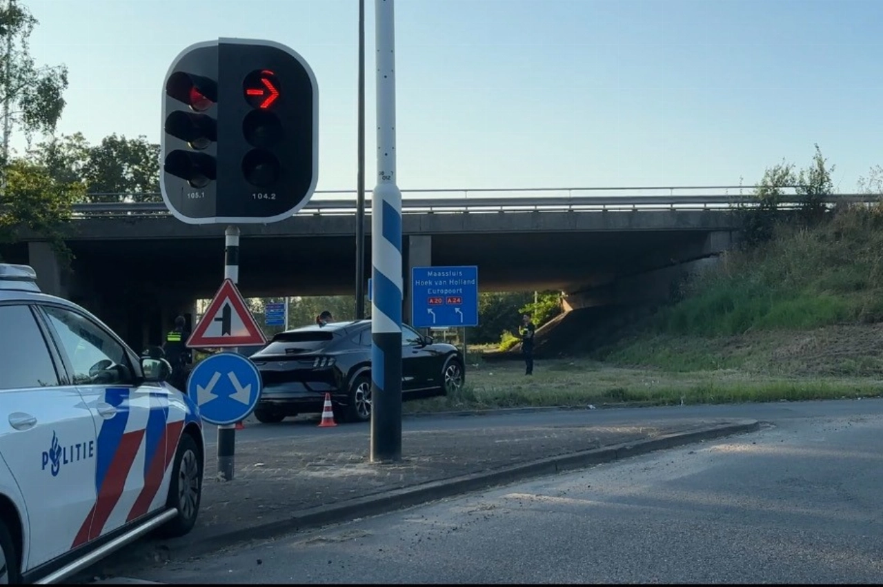 Ongeval bij oprit A20 Vlaardingen