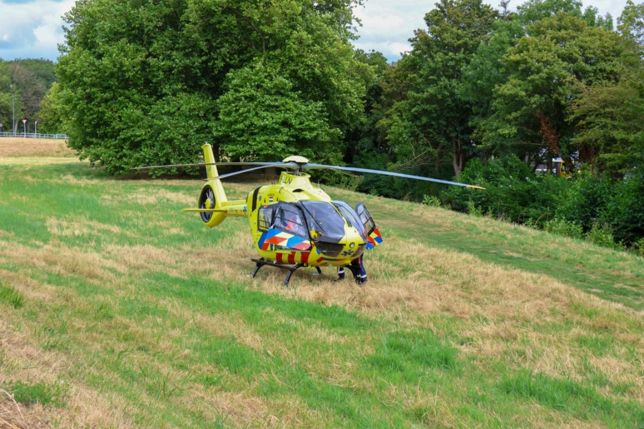 Traumahelikopter opnieuw in Vlaardingen aan de grond
