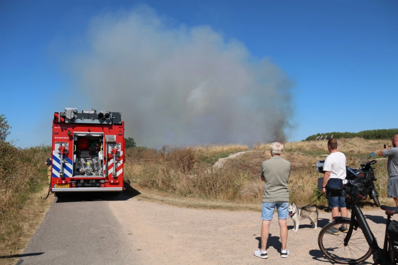 Grote natuurbrand in de Broekpolder