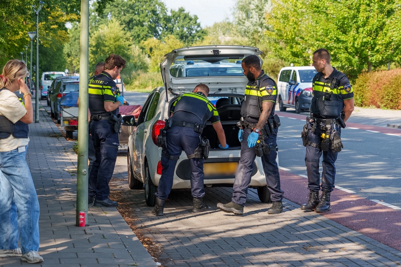 Politie vindt zeventig zakjes drugs bij dealer tijdens wijkactie