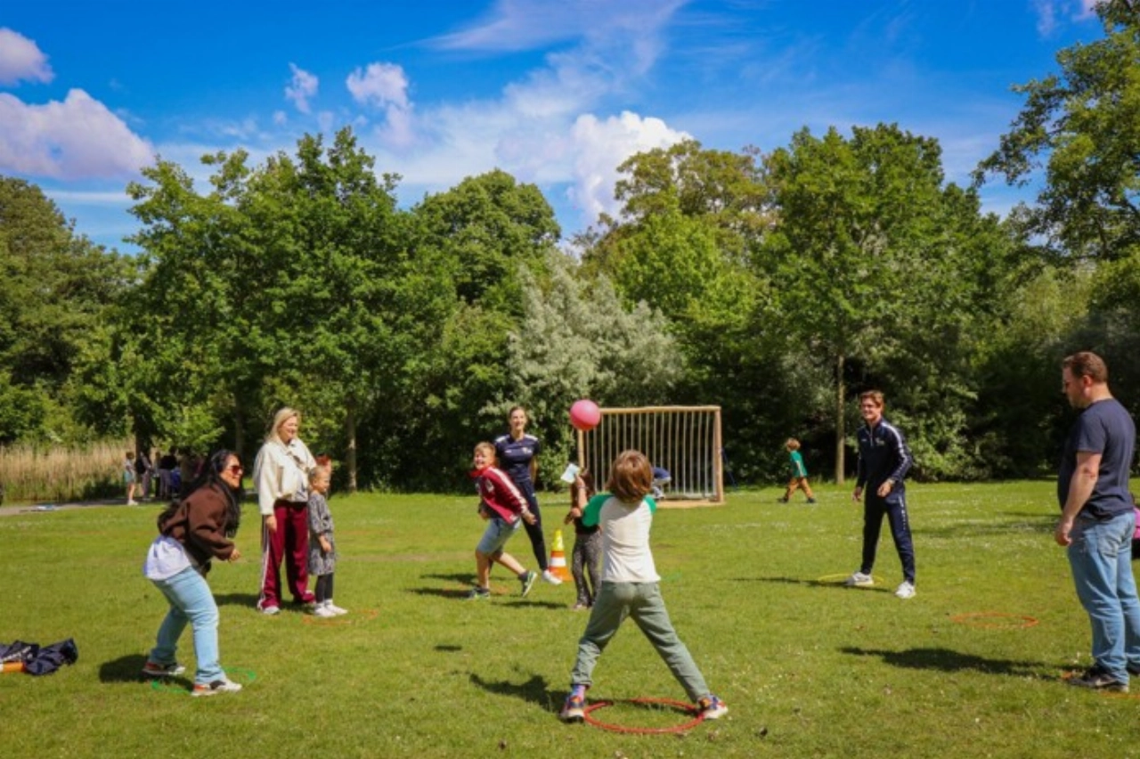 10 tips om zelf lekker buiten te bewegen in de zomervakantie