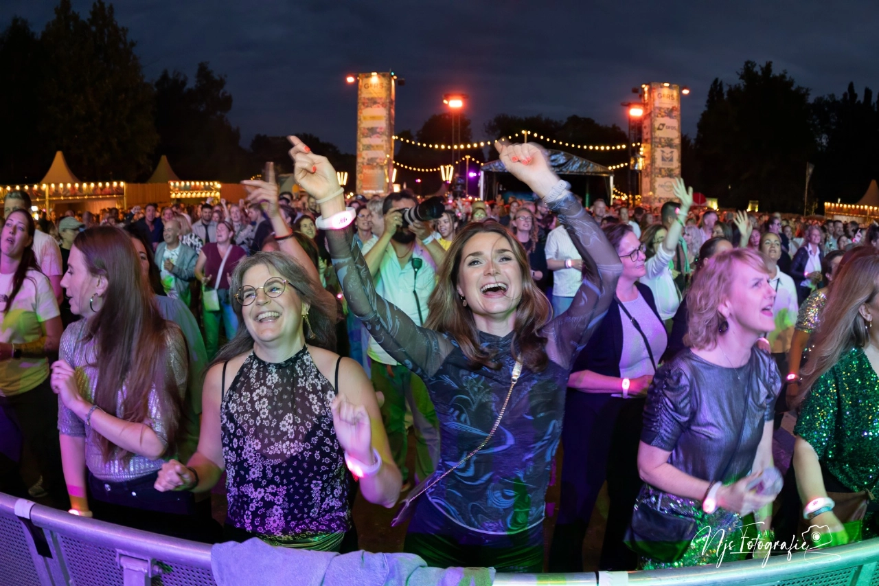 Zomerterras 2026: drie weekenden vol muziek, theater en beleving in het Oranjepark