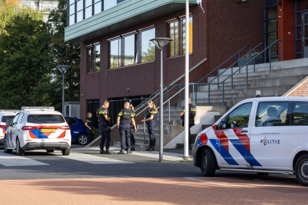 Politie onderzoekt dreiging richting school aan Kornhoenlaan