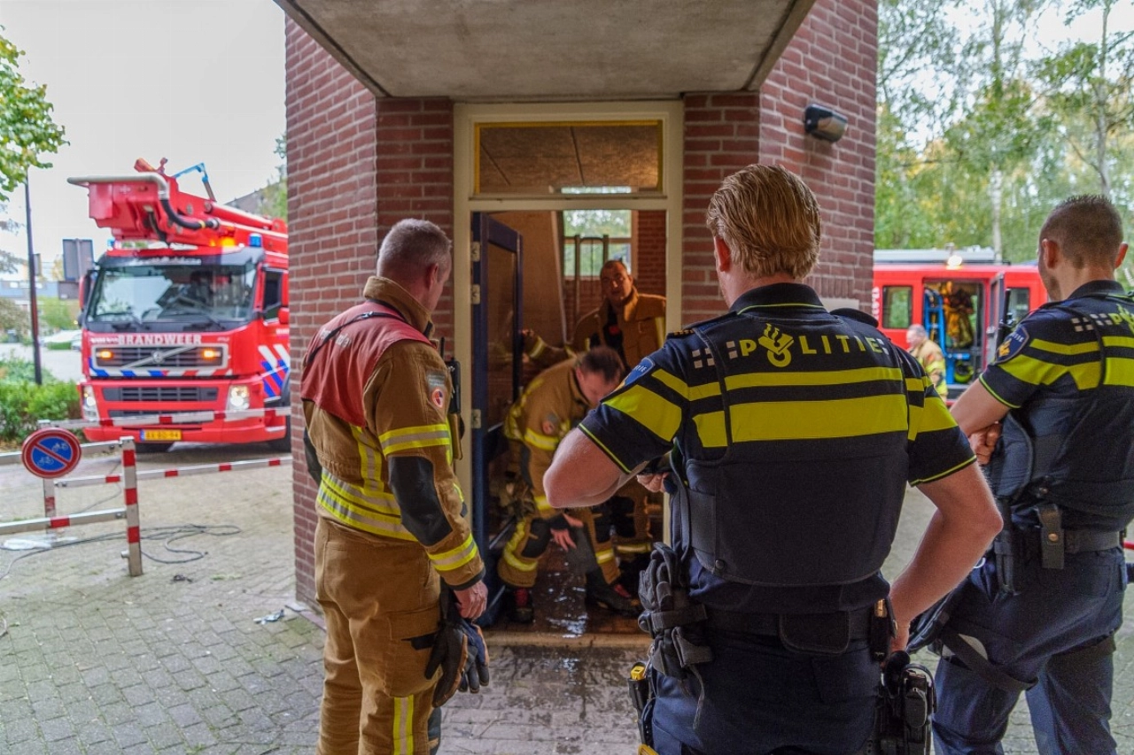 Brand bij woningingang aan het Duizendguldenkruid
