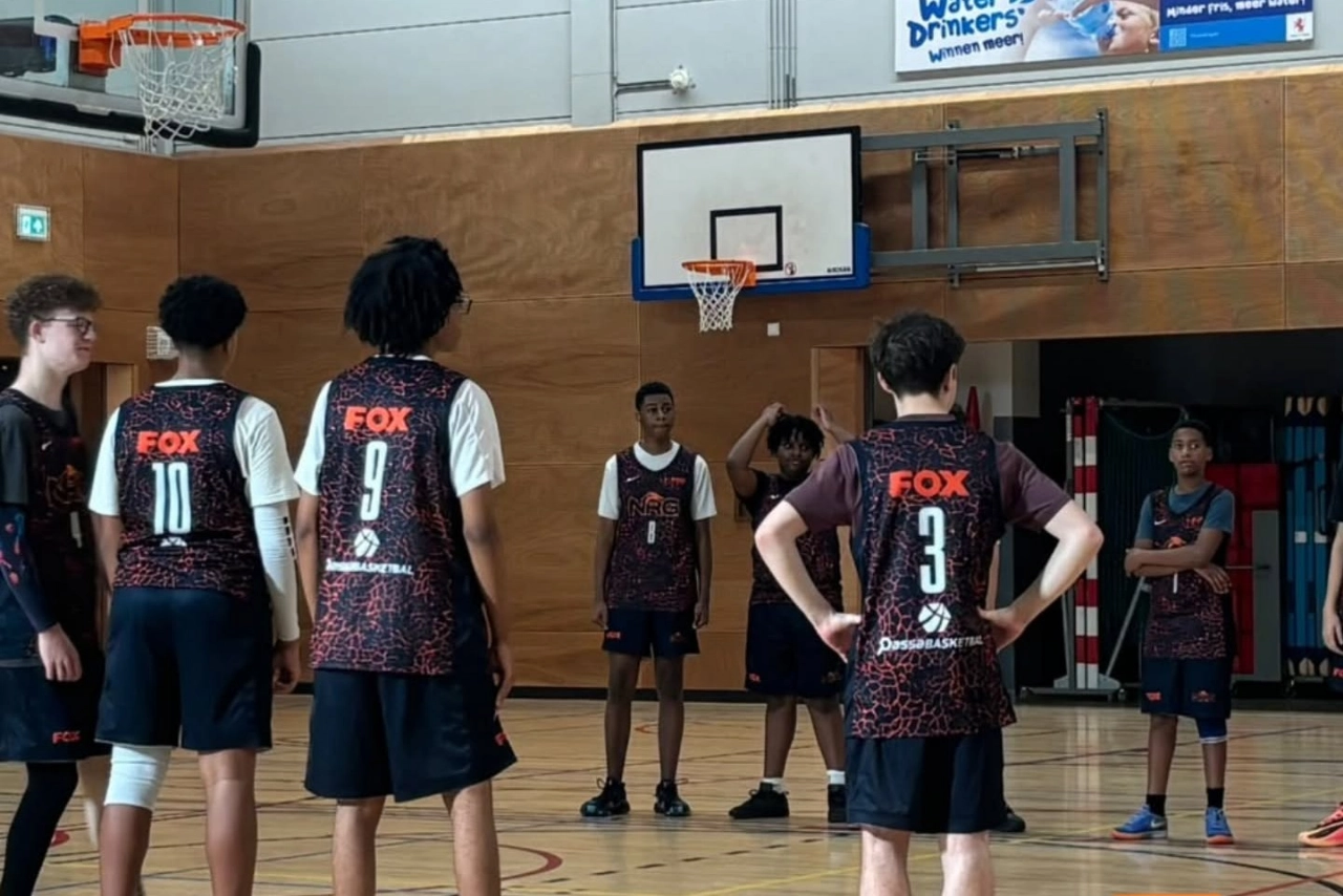 Ontdek Basketbal bij NRG tijdens de sportclinics van ViB!