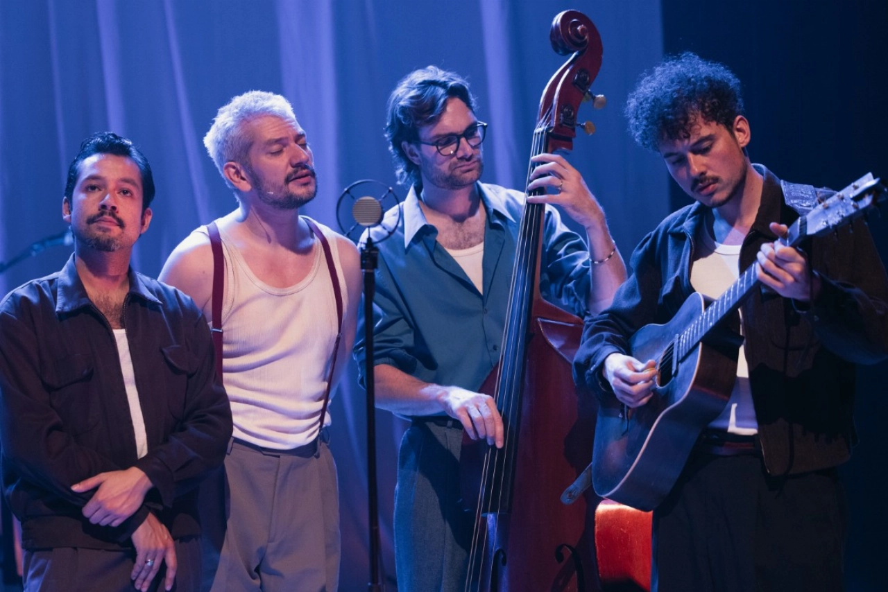 Heijmans en Vrienten verbinden folk en blues met kleinkunst in de Stadsgehoorzaal