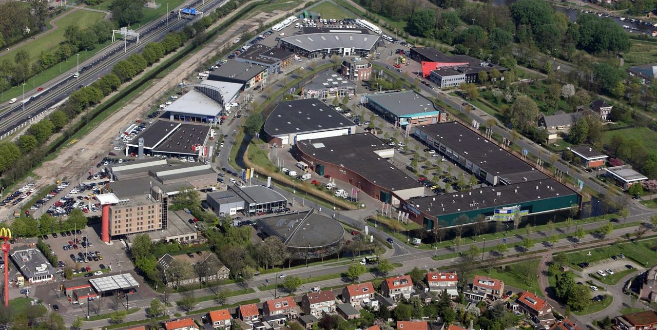 Woon- & Autoboulevard Vlaardingen blijft open!