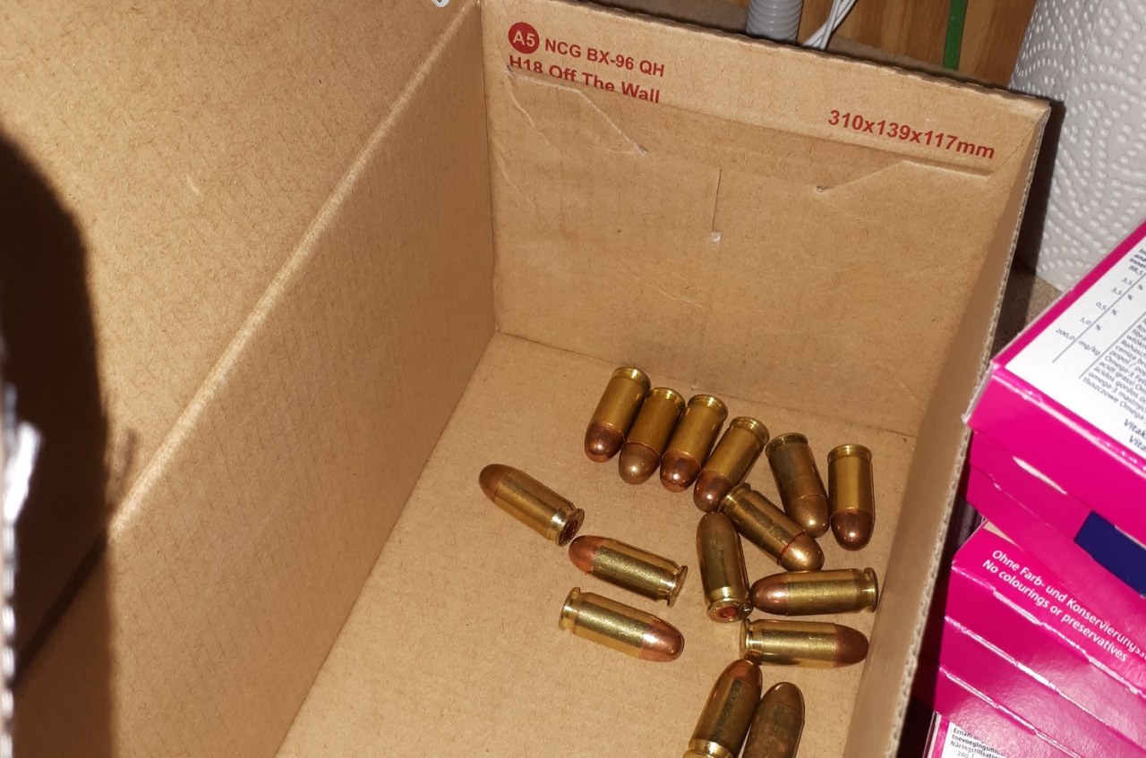Drugs, munitie en vuurwerk gevonden in woning