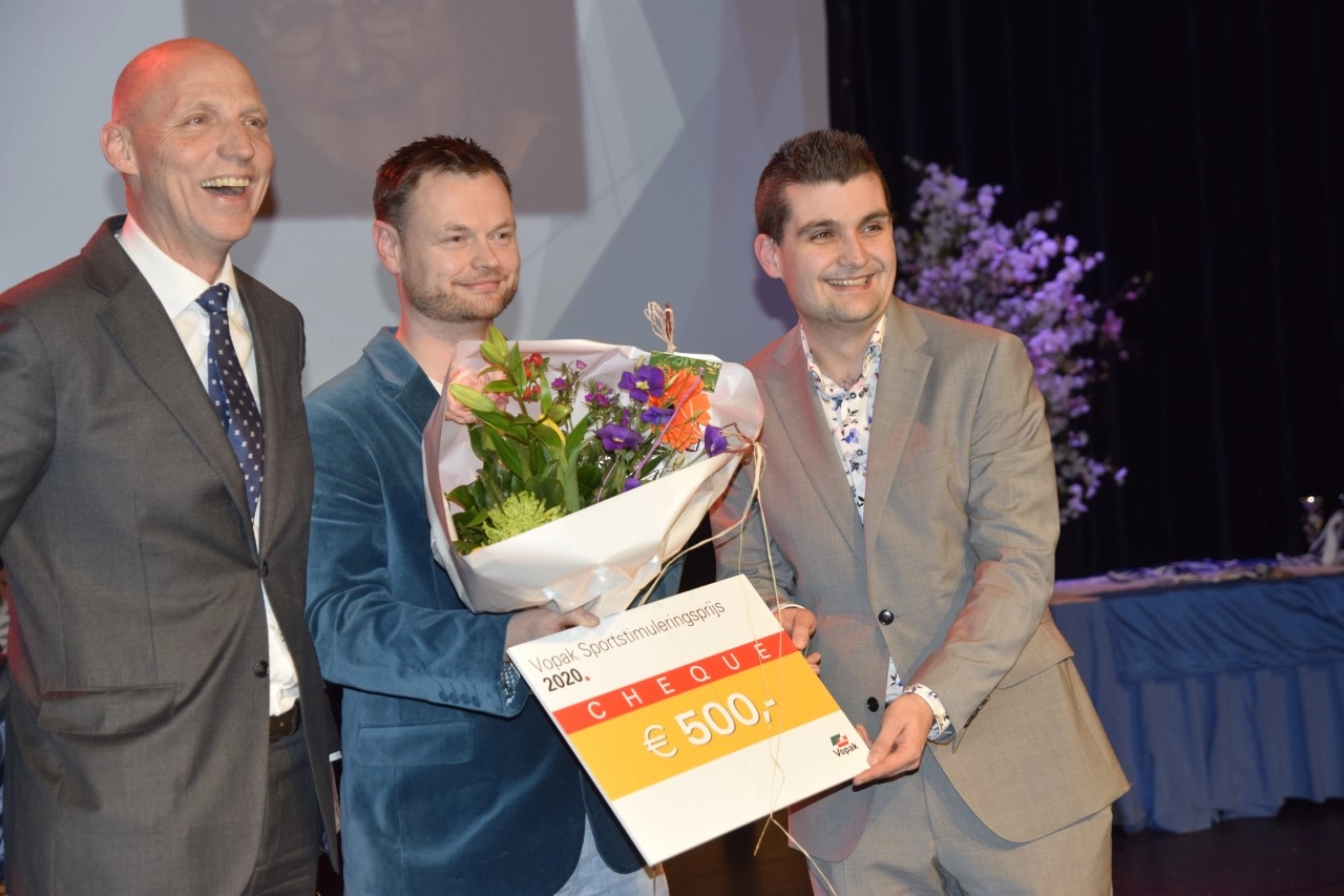 Huldiging en prijs van 500 euro voor tafeltennissers TOG