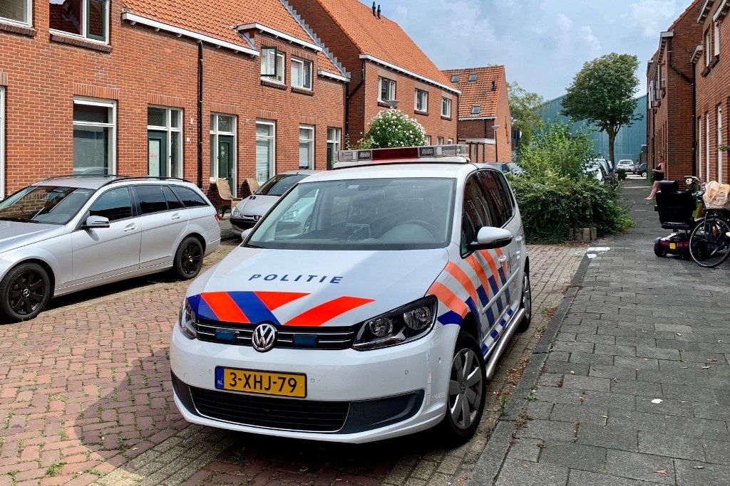 Politie doet inval in woning Klaas Katerstraat Maassluis