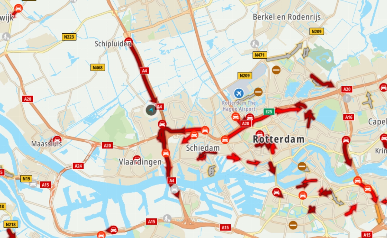 Auto met pech zorgt voor file op A4