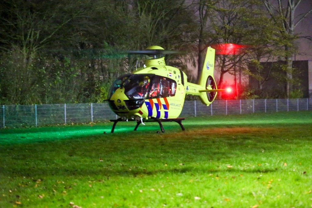 Traumahelikopter voor noodsituatie naar Cornelis Boosterstraat