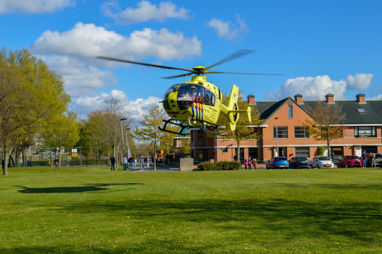 Traumahelikopter ingezet bij medische noodsituatie Willem Pijperplein