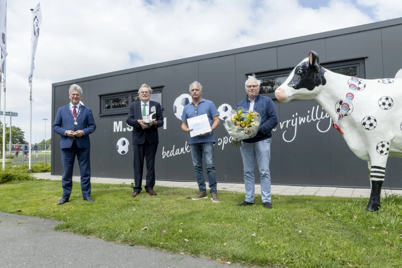 Jarig M.S.V.&rsquo;71 ontvangt Bokaal der Gemeente