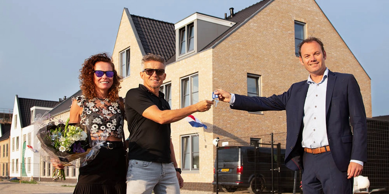 Eerste bewoners De Kade krijgen sleutel
