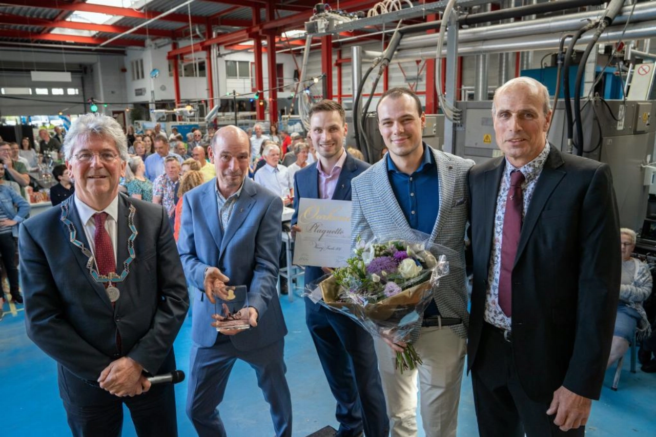 Onderscheiding uitgereikt aan Wasserij Smeele