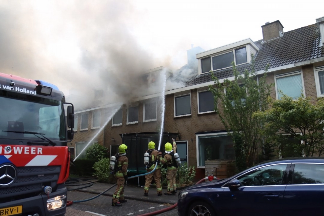Uitslaande woningbrand aan de Lepelaarplantsoen