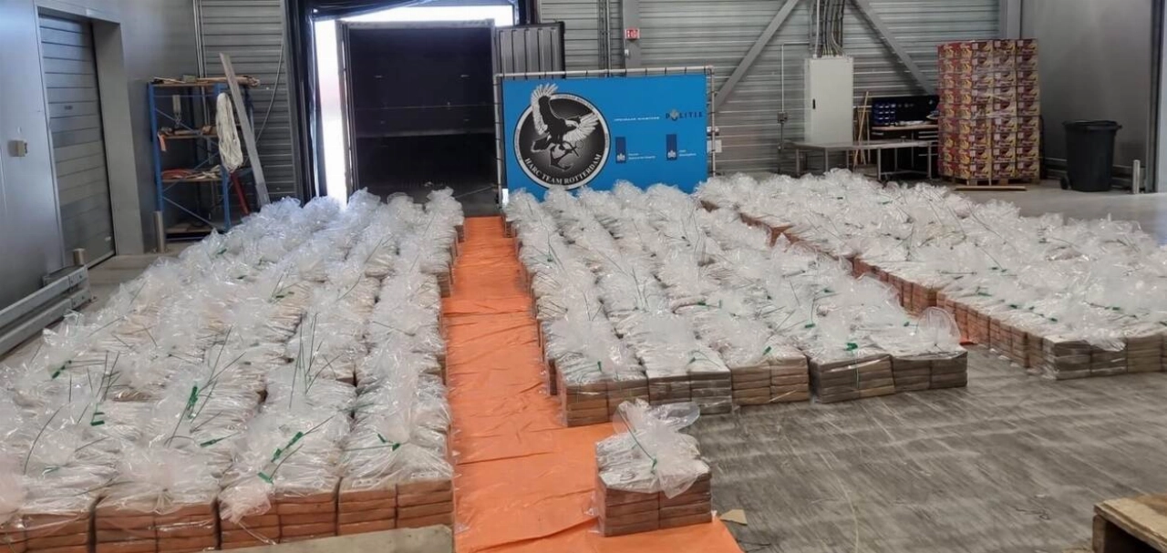8000 kilo cocaïne tussen bananen, grootste drugsvangst ooit