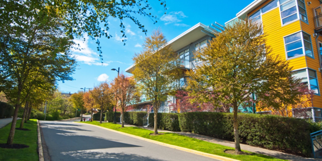 Achter elke deur een verhaal: Laten we luisteren, niet oordelen