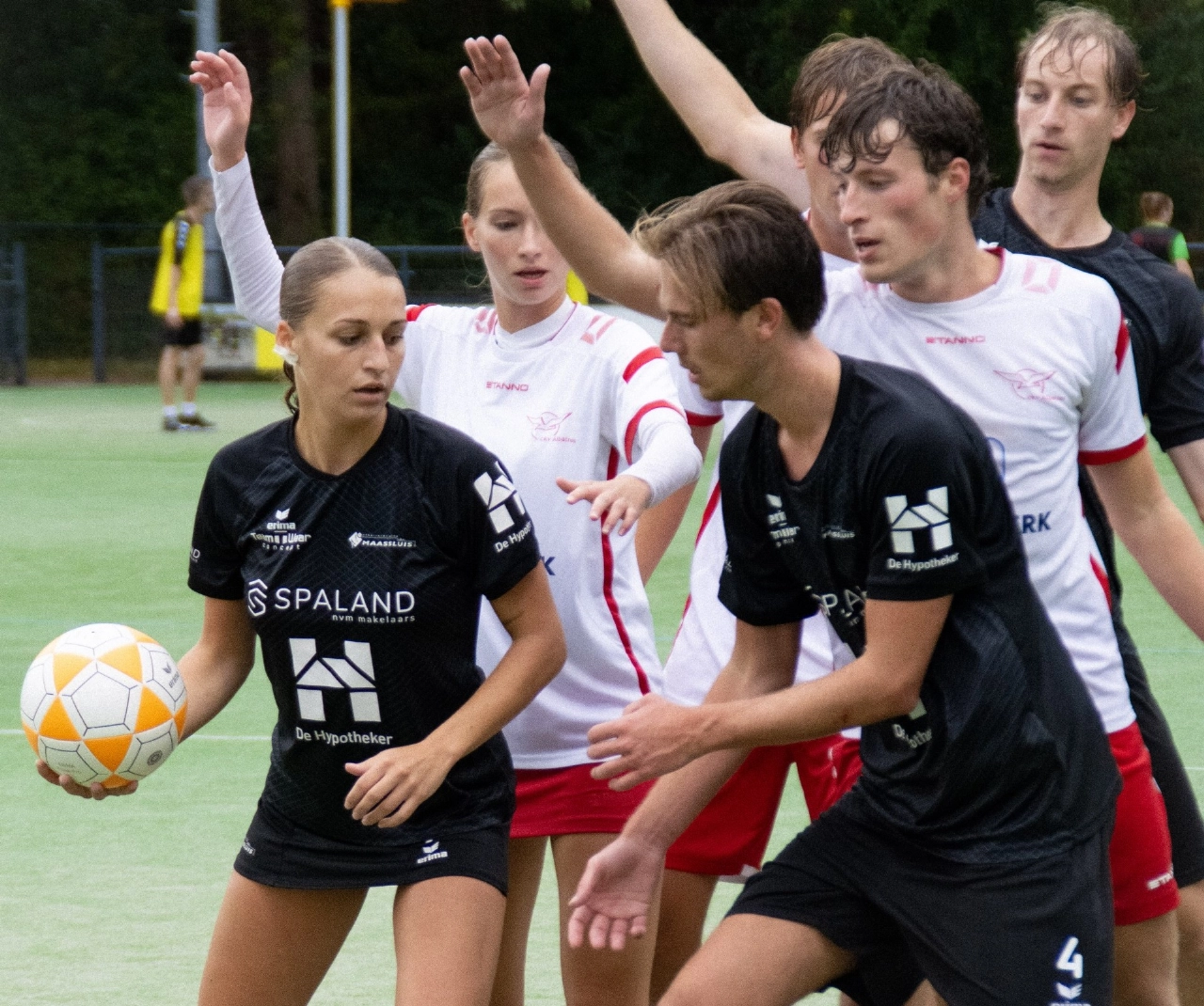 CKC Maassluis trotseert regen en onweer: knappe zege op Albatros