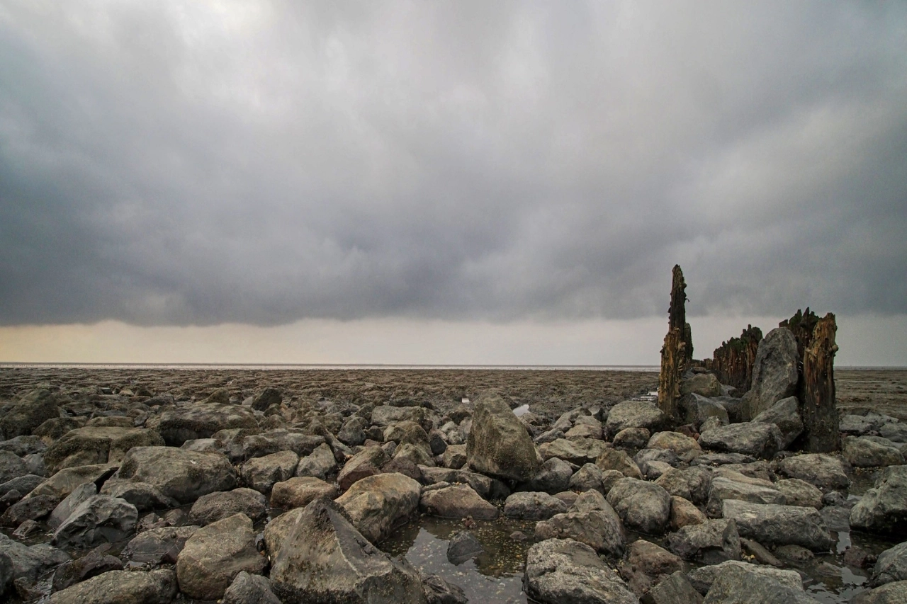 Bob van Buuren toont zijn fotoseries in het Douanehuisje