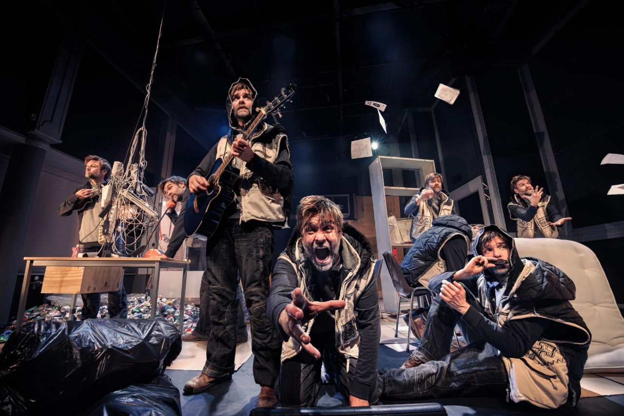 Steyn de Leeuwe maakt voorstelling over het leven op straat