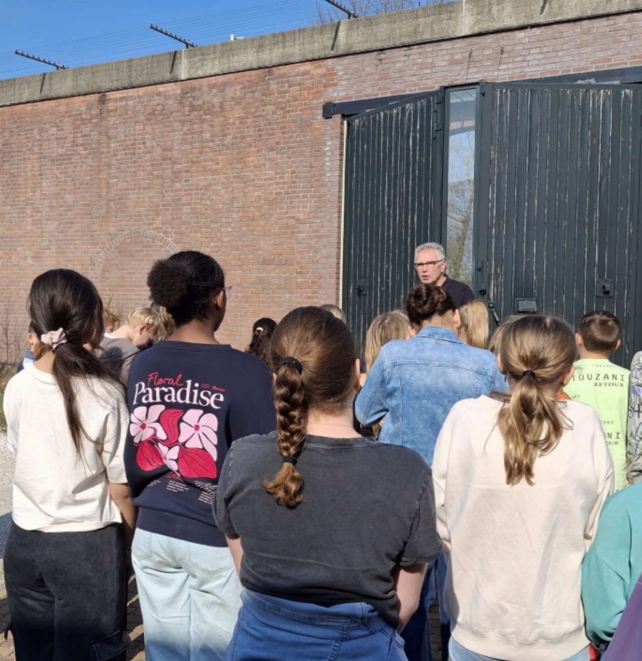 Bezoek van leerlingen aan Oranjehotel krijgt vervolg