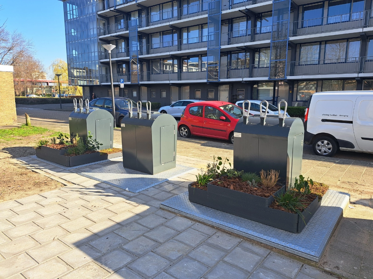 Proef met containertuintjes om afvaldumping te voorkomen