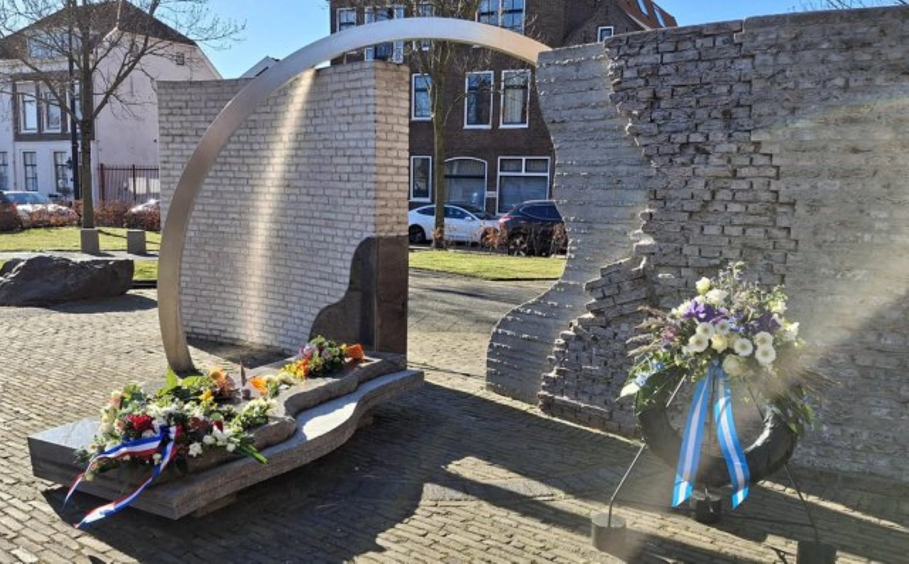 Herdenking bombardement Maassluis