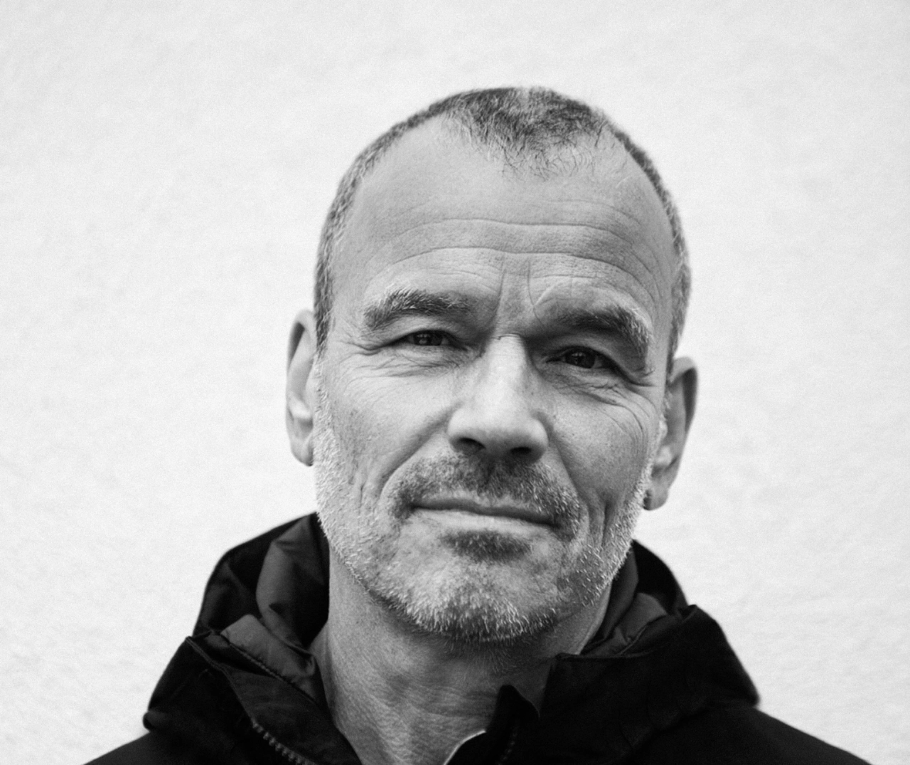 Ernst Jansz geeft bloemlezing uit zijn oeuvre in Theater Koningshof