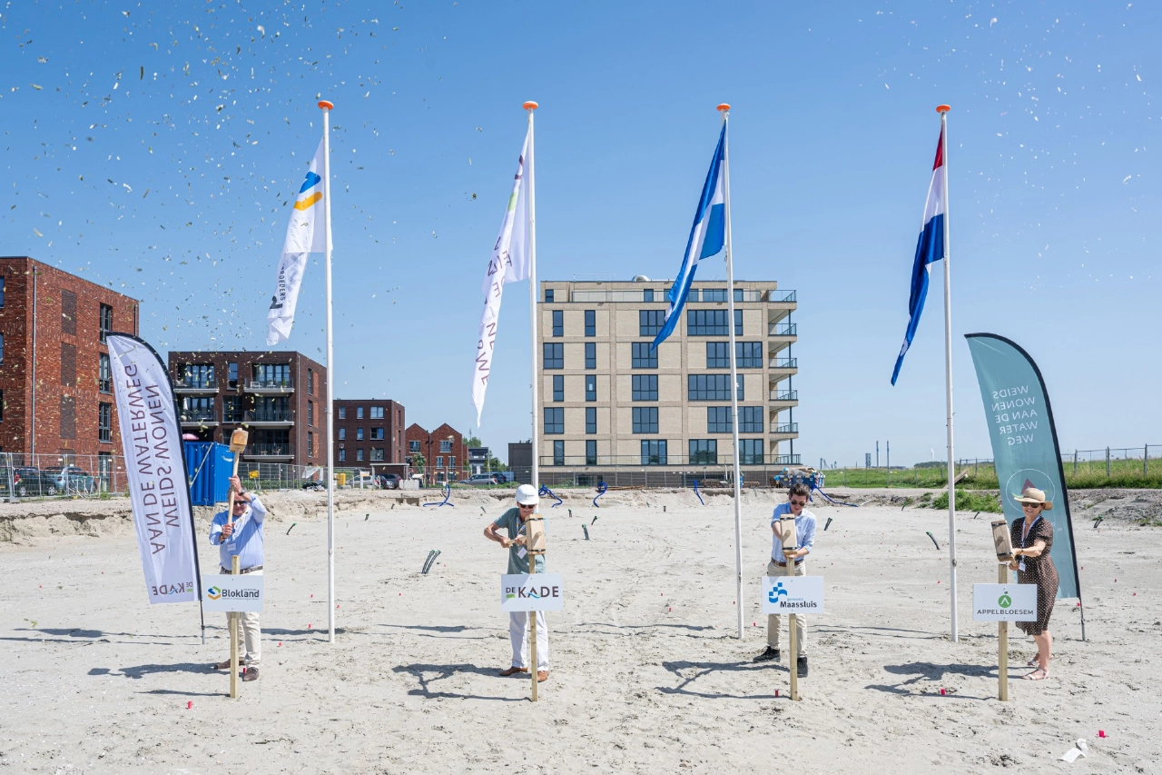 Start bouw Prickenstaete feestelijk gemarkeerd in Maassluis