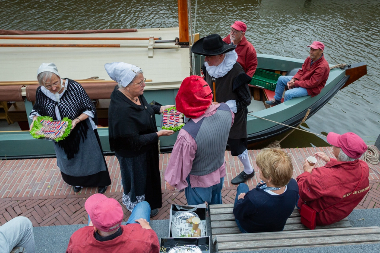 Maassluise trekschuit naar Delft - en terug