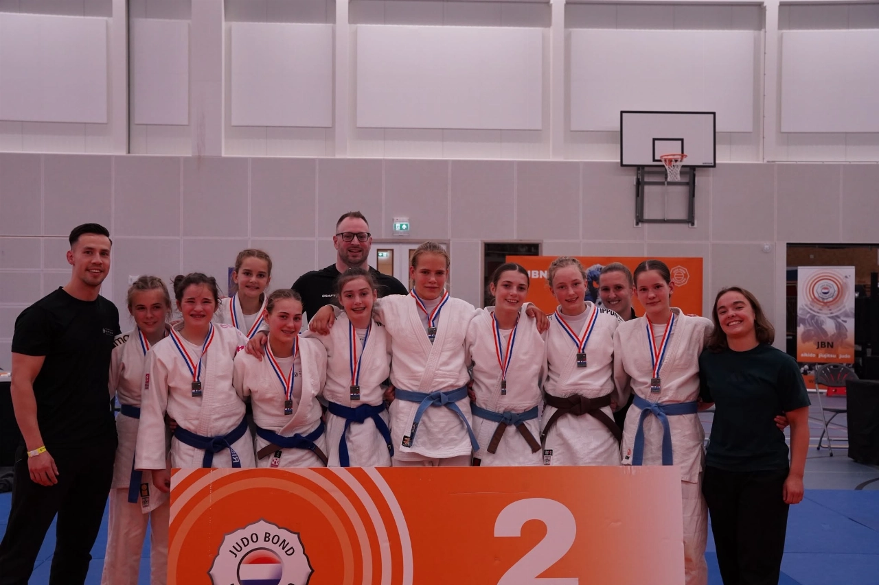 Meisjesteam Mahorokan naar zilver bij NK Judo