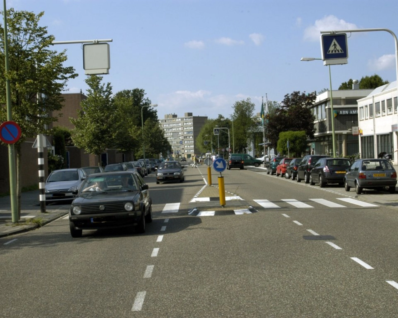 Fietspaden Uiverlaan krijgen rode asfaltlaag