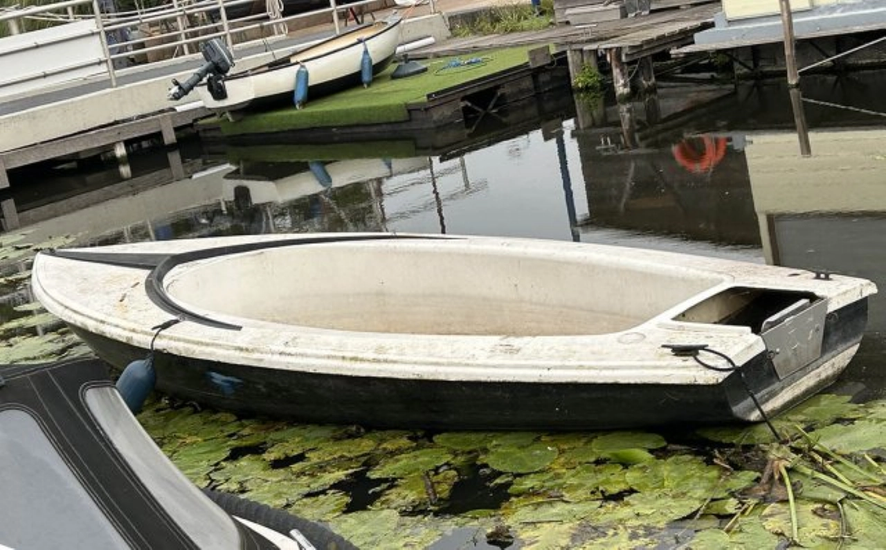 Weesboot bij Vlietland in Maassluis moet voor 11 september weg