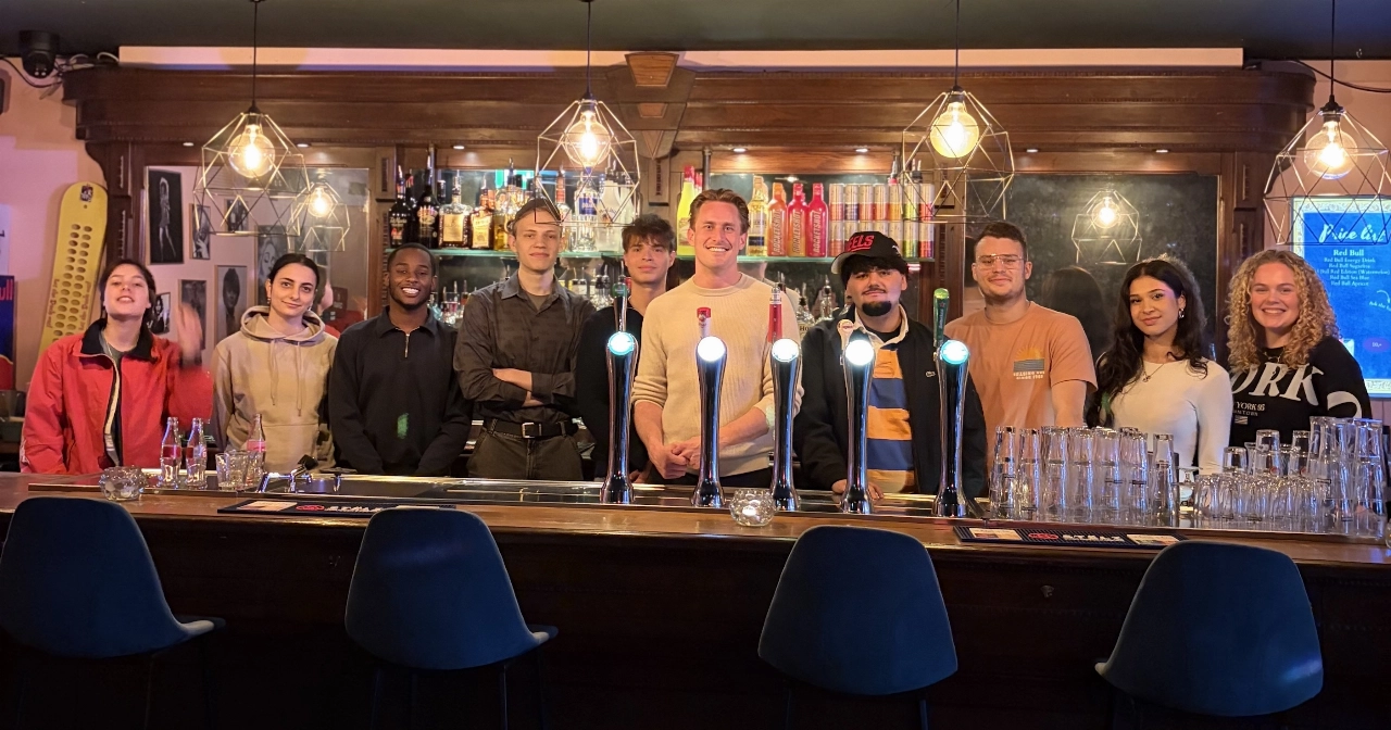 Maassluise jongeren blijven liever in de stad - met betere horeca
